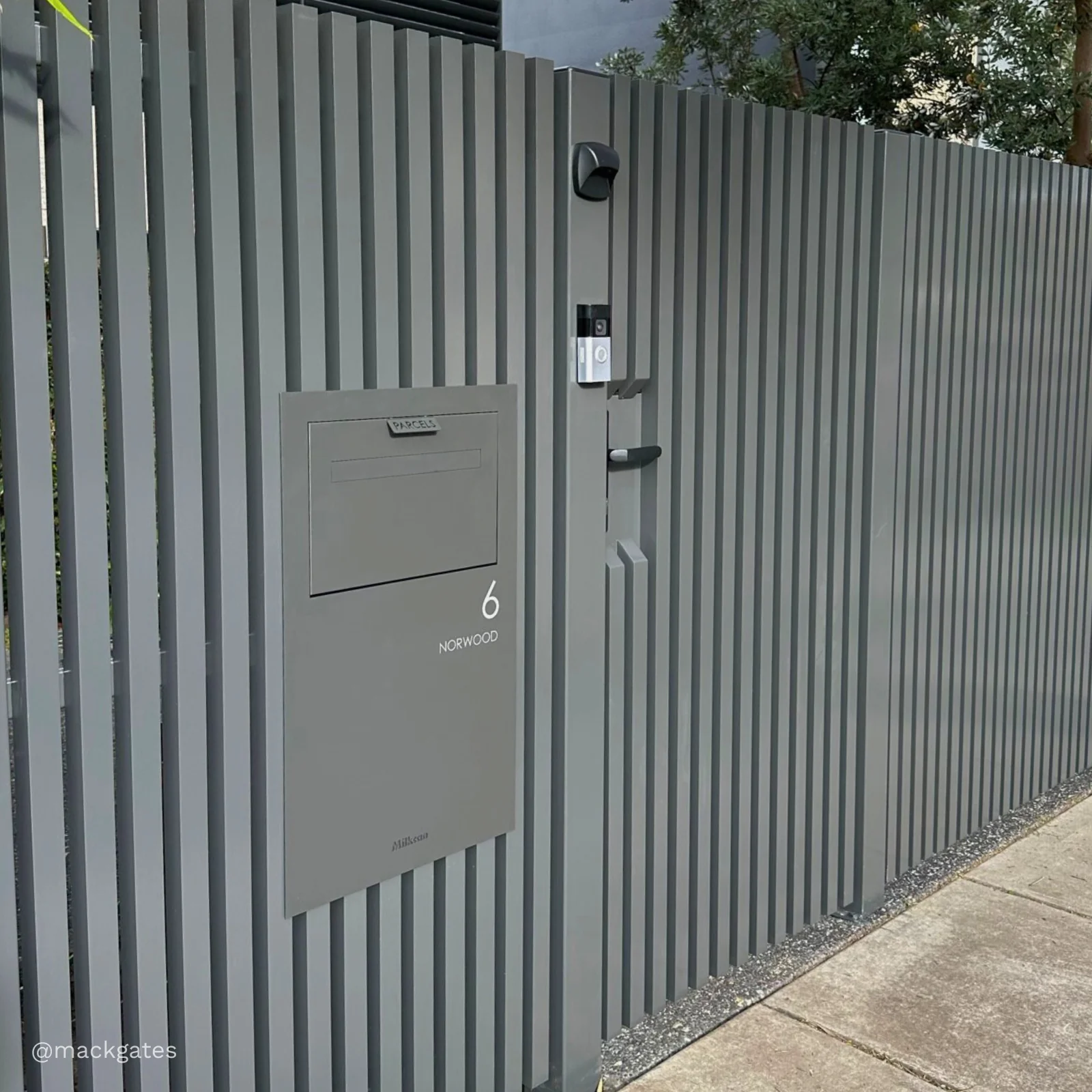 Zurich Parcel Fence/Brick Letterbox - Image 7